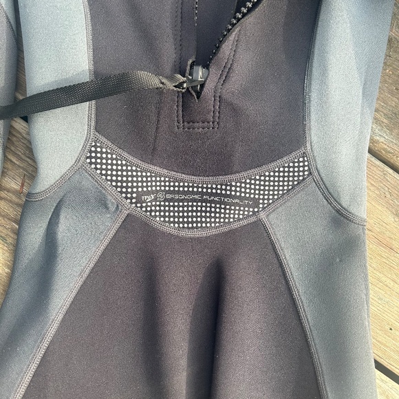 Kids Wet Suit - Picture 5 of 8